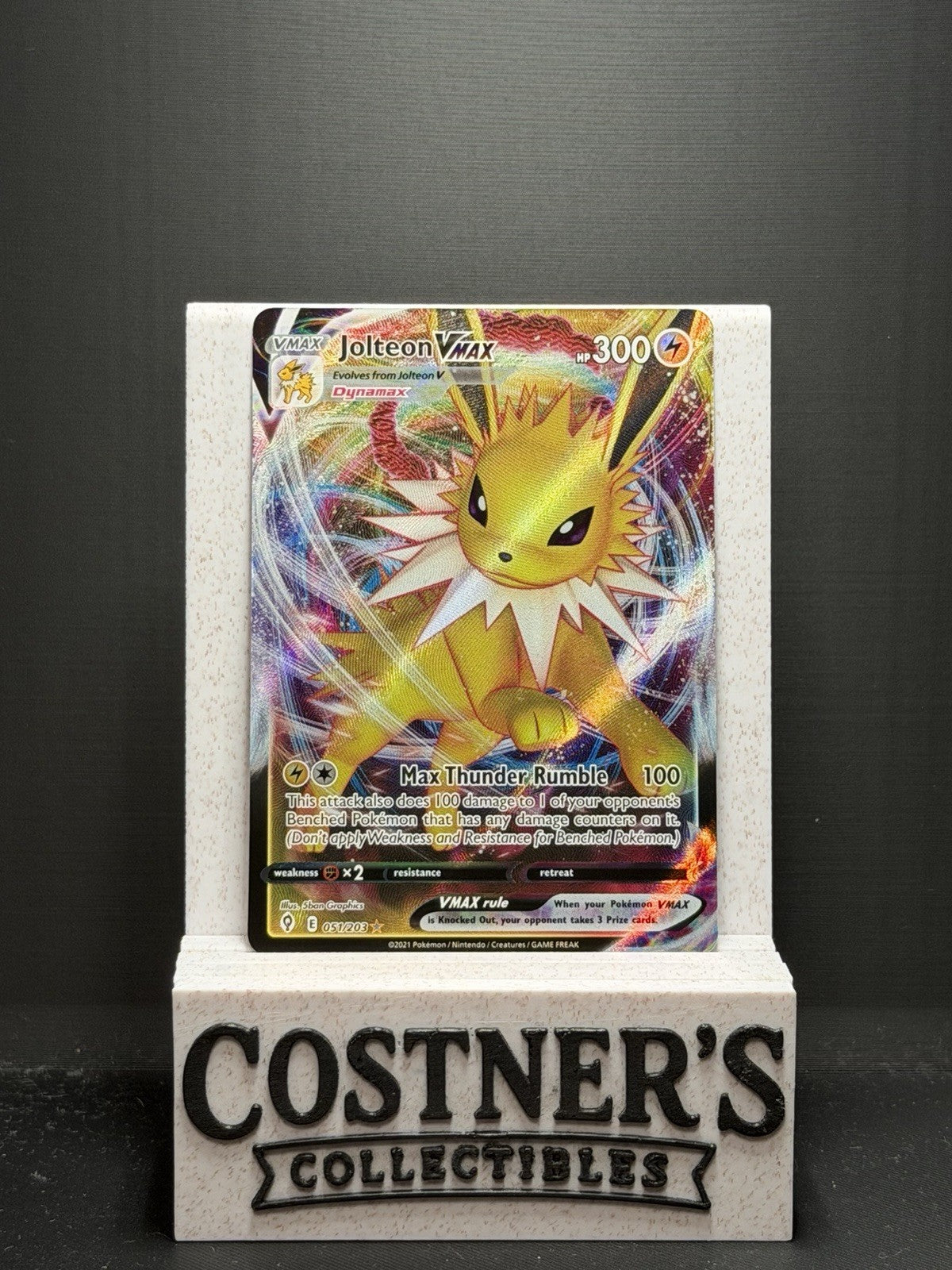 Jolteon VMAX 051/203 Pokemon SWSH07: Evolving Skies Holo