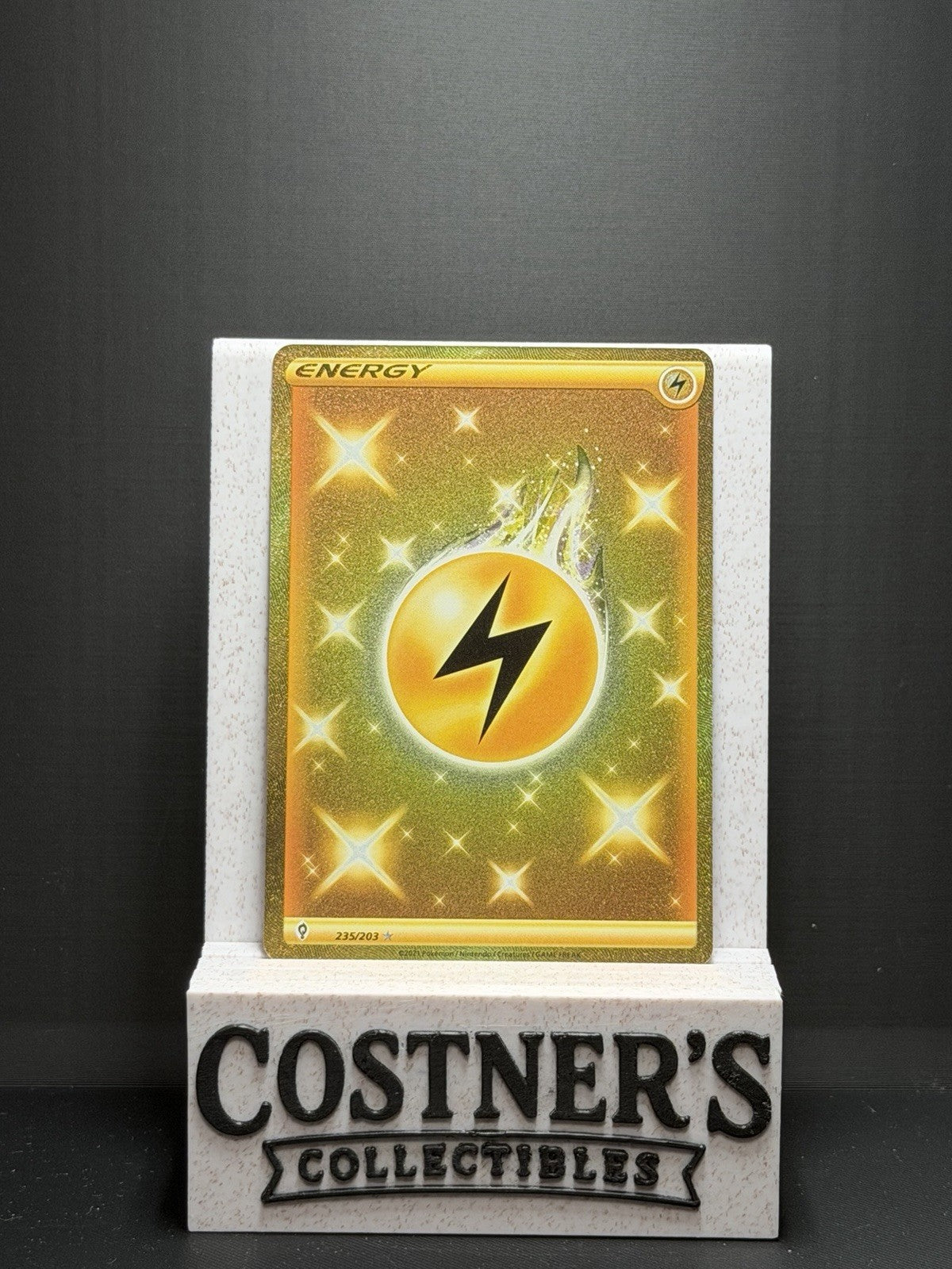 Lightning Energy (Secret) 235/203 Pokémon SWSH07: Evolving Skies Holo